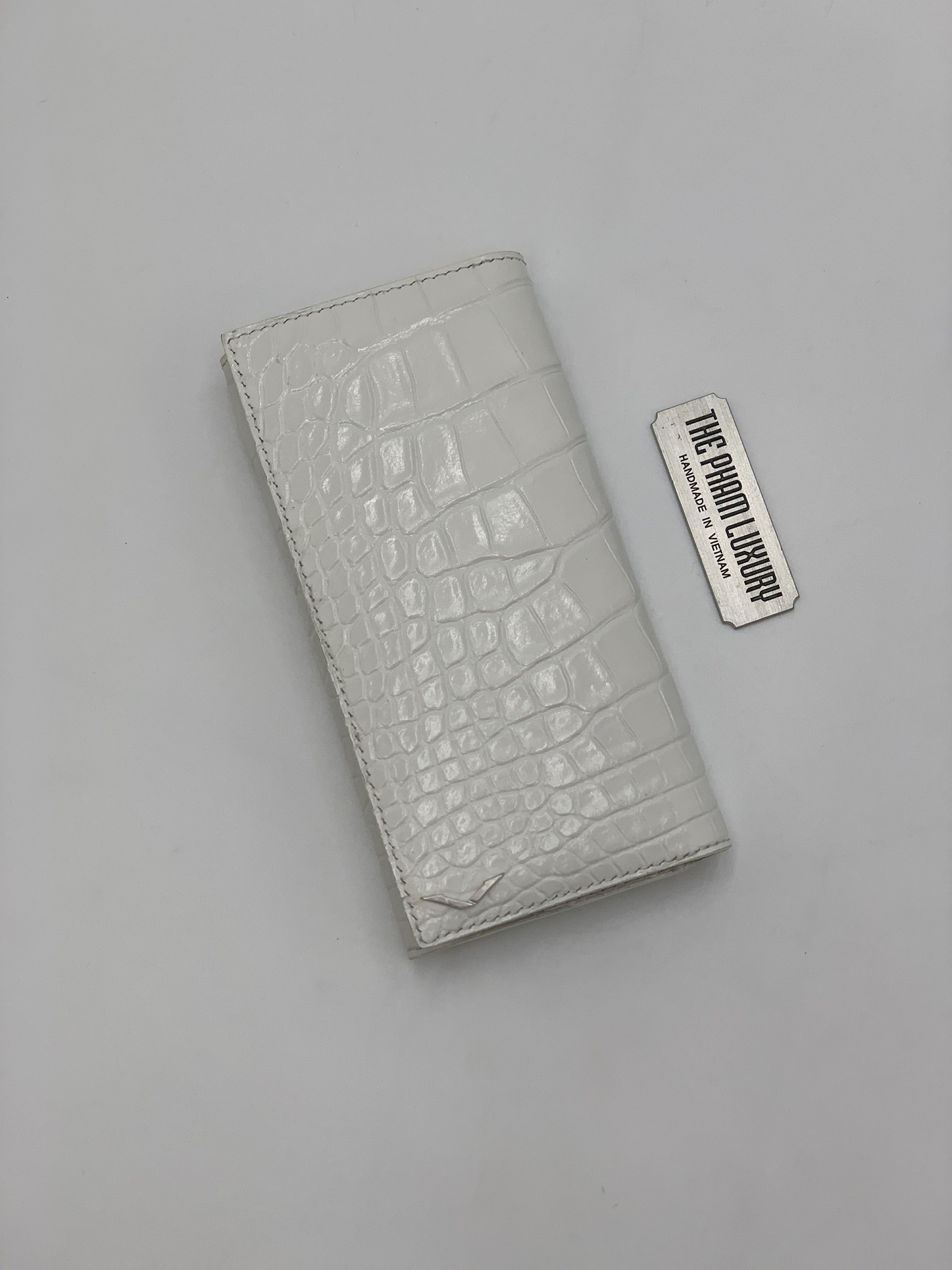 Bao da Vertu Aster P da cá sấu trắng