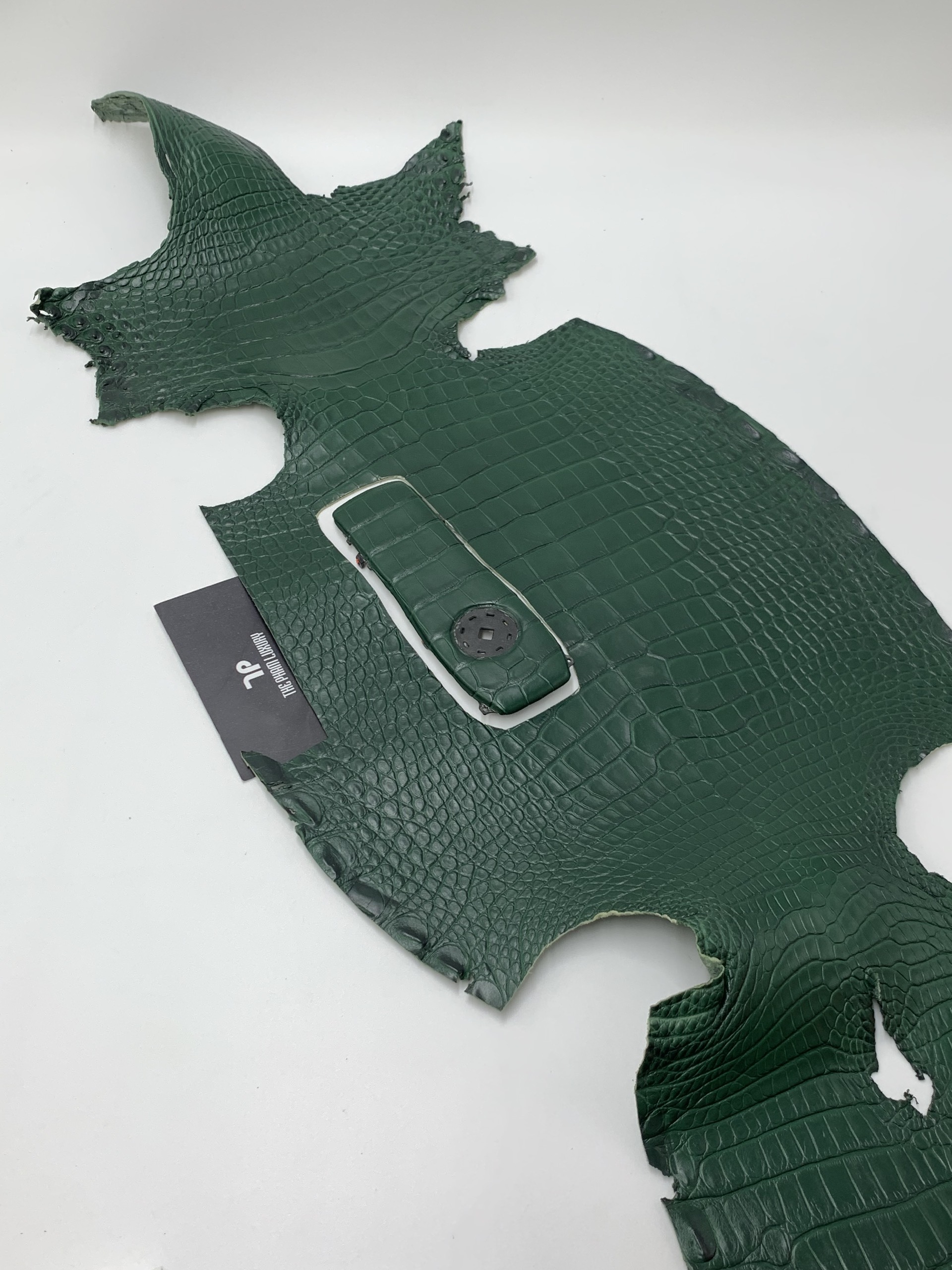 Bọc da điện thoại XOR Alligator Ý – Thủ công & cá nhân hóa - Hình ảnh 4