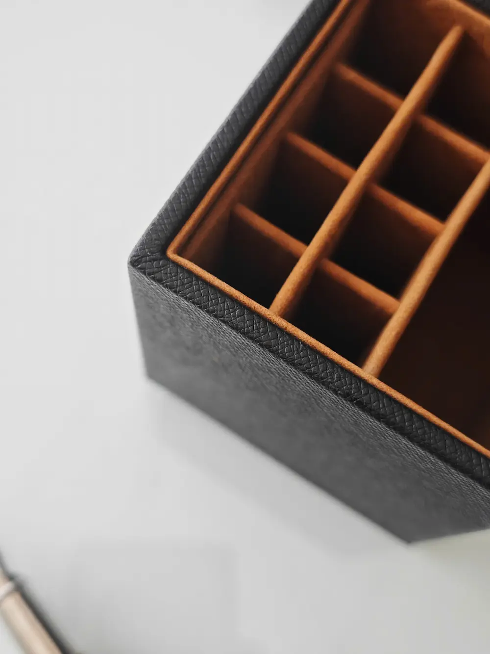 TP Pen Box Signature Enjoy Work - Hộp đựng bút da cao cấp - Hình ảnh 4