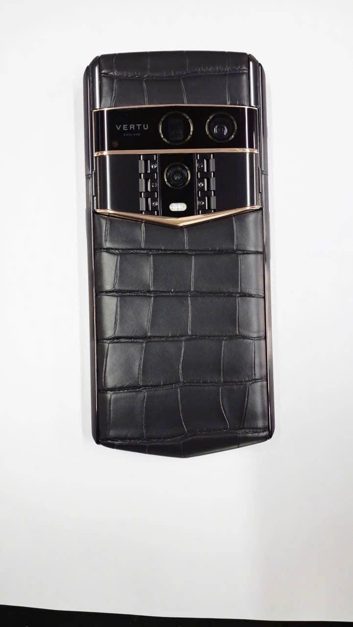 Bọc da Vertu Agent Q bằng da cá sấu Alligator cao cấp | Thế Phạm - Hình ảnh 2