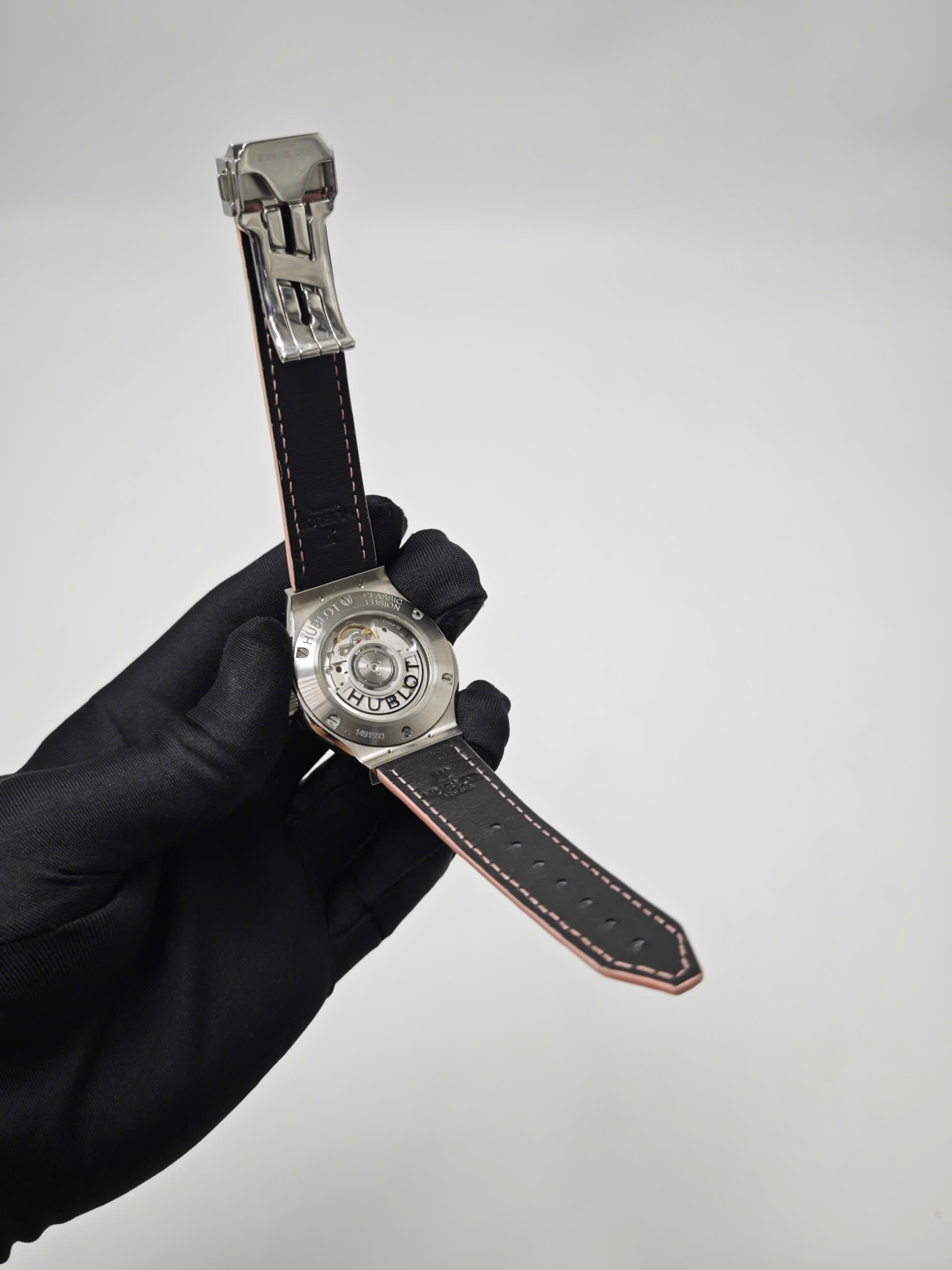 Dây đồng hồ Hublot Classic Fusion da cá sấu Pháp màu hồng - Hình ảnh 6