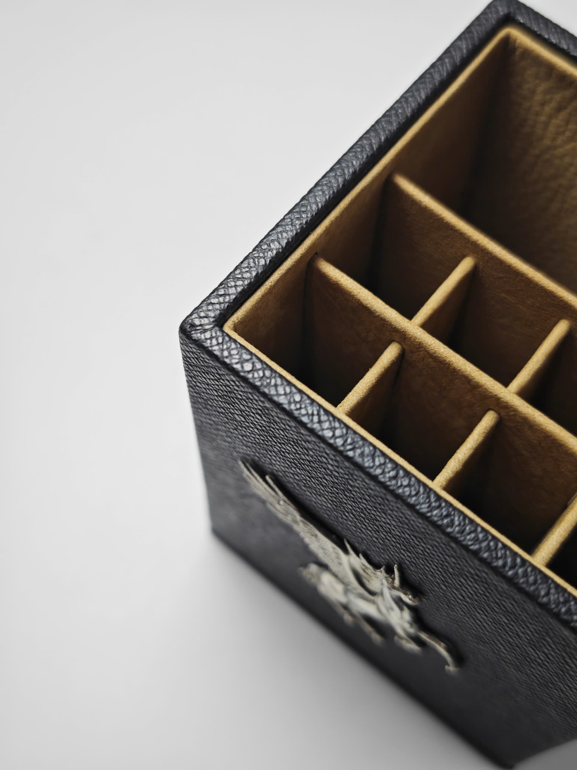 TP Pen Box Pegasus Edition | Hộp bút da cao cấp Thế Phạm - Hình ảnh 9